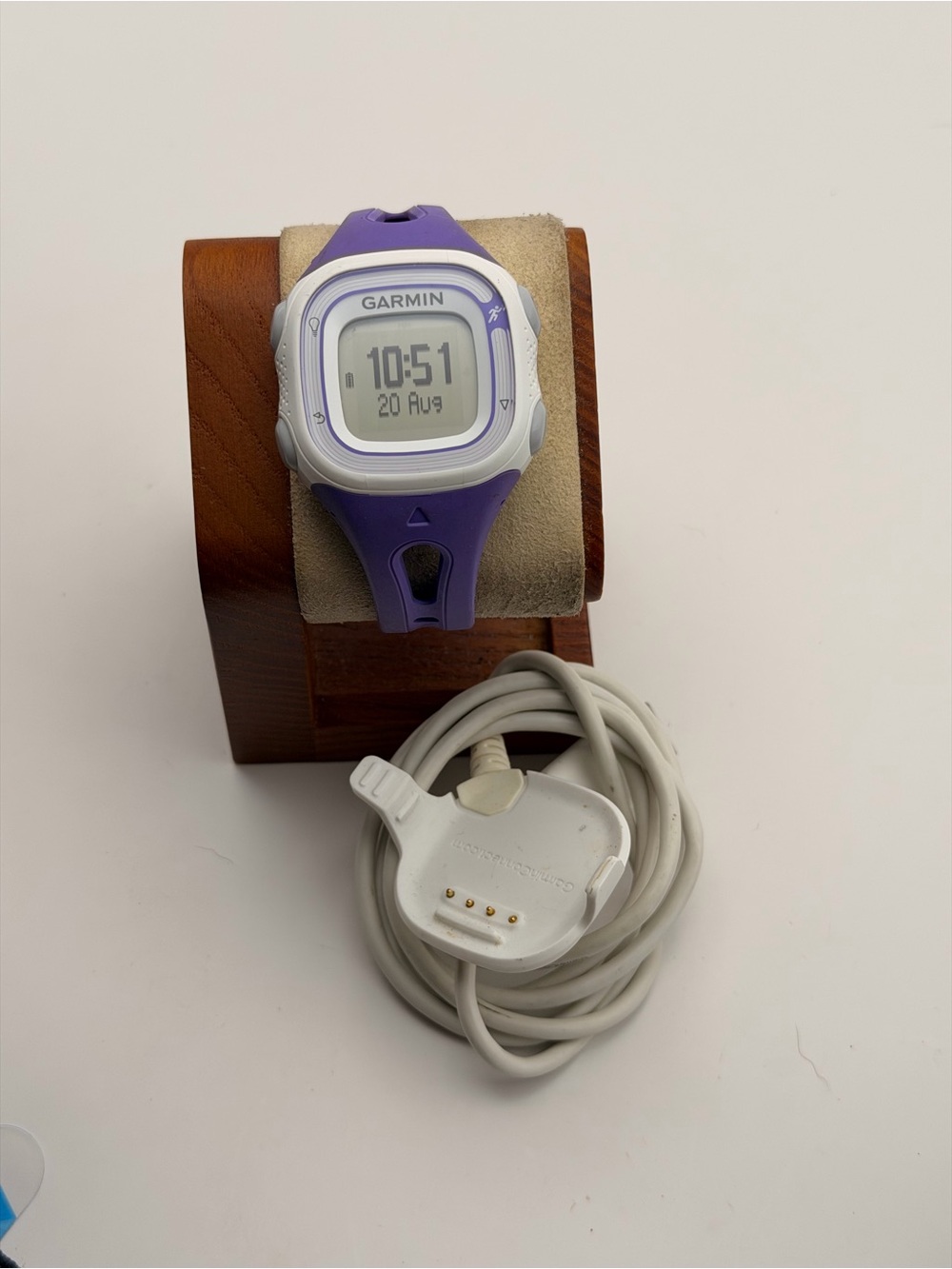 Garmin Forerunner 10, Charger included, Purple/White, very good, Tested